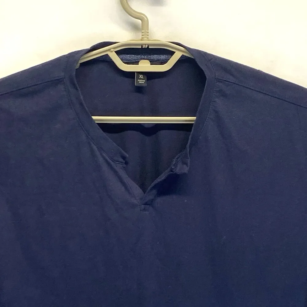 Banana Republic Men's XL Navy Blue Long Sleeve Pullover Split Neck Athleisure